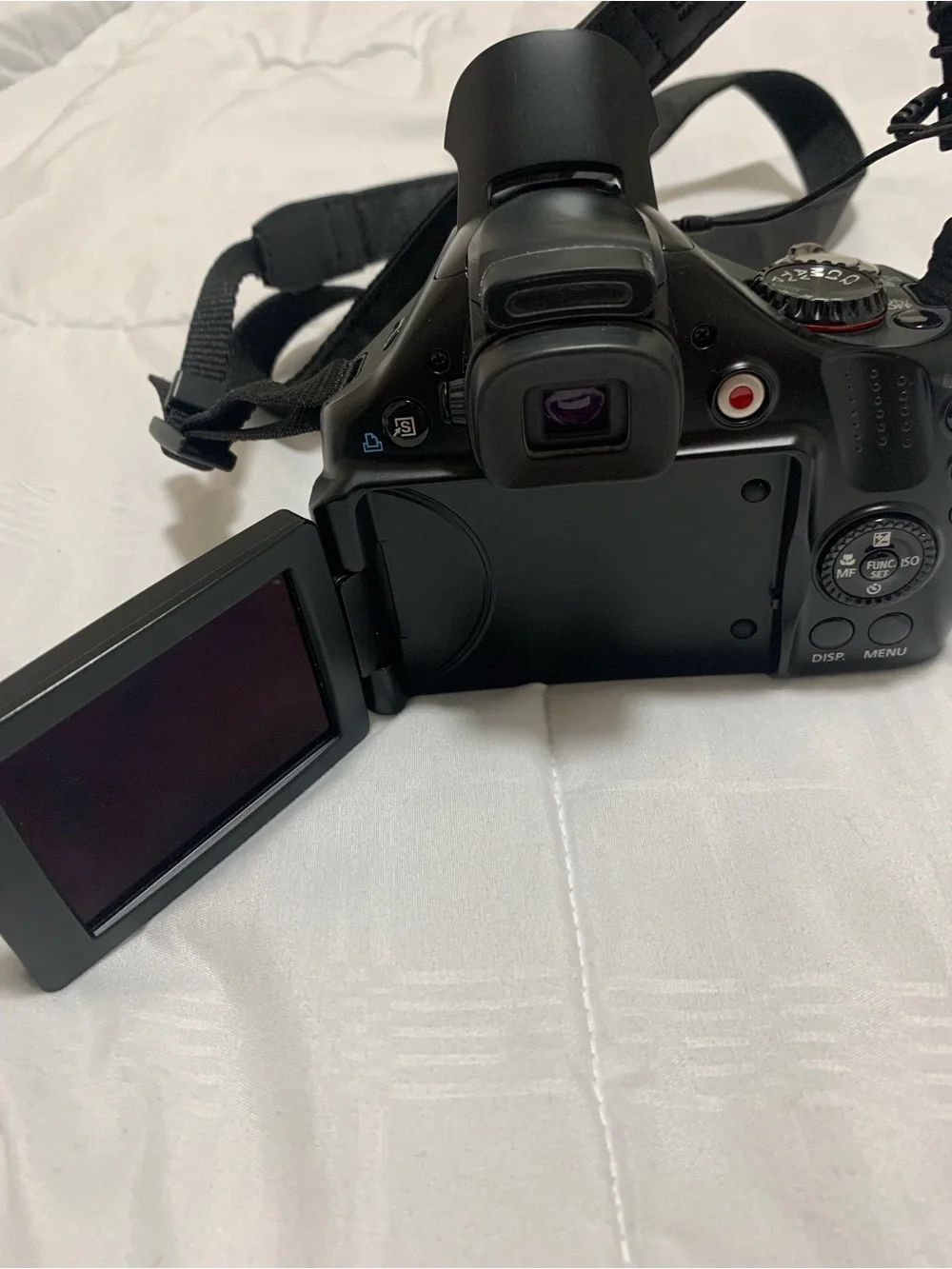 Canon Black Compact Bridge Camera with Zoom Lens and Strap